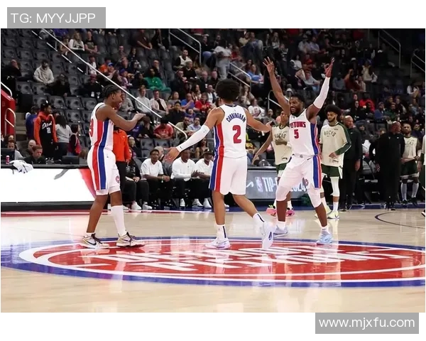 雄鹿队季后赛表现亮眼，勇争总决赛席位